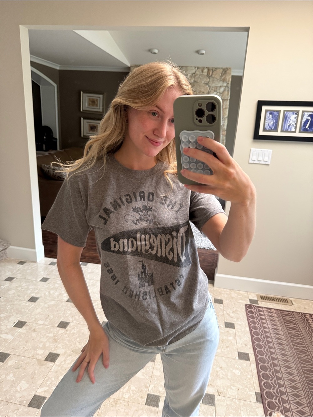 Disney Gray Short Sleeve Graphic Tee